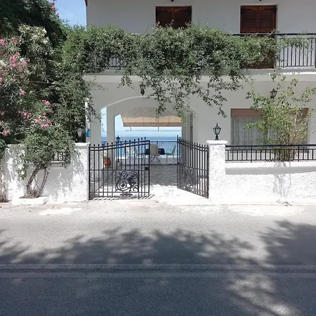 بيت للعطل Ekie With Sea View *