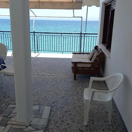 Ekie With Sea View بيت للعطل كالاماتا